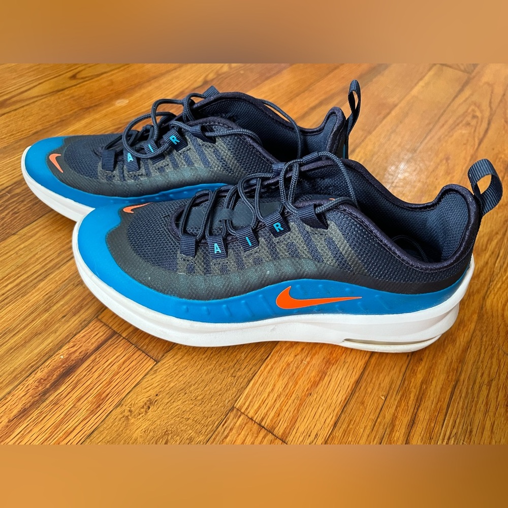 Boys 6Y Nike Air Max Axis Midnight Navy Running Shoes WORN ONCE